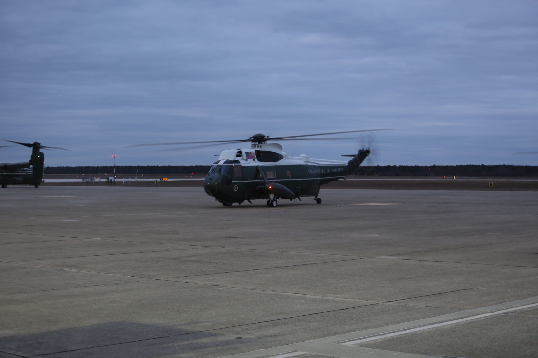 012920_nws_trumpplane (17).JPG